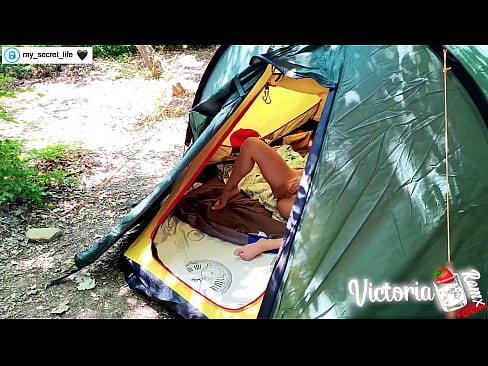 ❤️ Op kamera verfilm Passievolle ruk vreemdeling in 'n tent ❤️ Pornovideo op af.mrvideospornogratis.ru ﹏