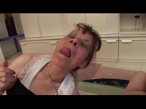 ❤️ Twee oumas en een oupa het 'n drietal ❤️ Pornovideo op af.mrvideospornogratis.ru ﹏