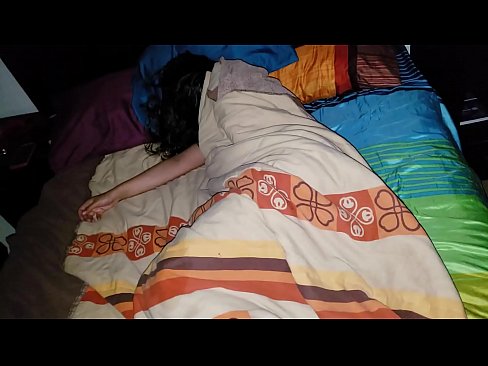 ❤️ Stiefseun berispe sy jong stiefma terwyl sy slaap. ❤️ Pornovideo op af.mrvideospornogratis.ru ﹏